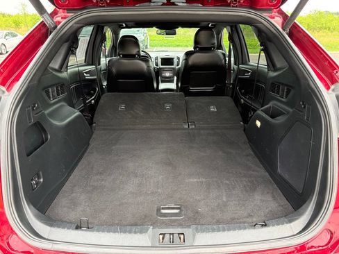 Used 2019 Ford Edge ST w/ Equipment Group 401A AWD/4WD image 5
