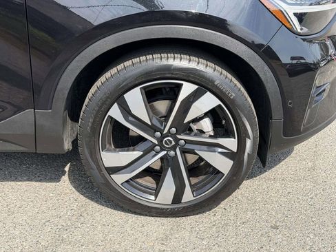 Used 2023 Volvo XC40 B5 Plus w/ Protection Package Premier AWD/4WD image 25