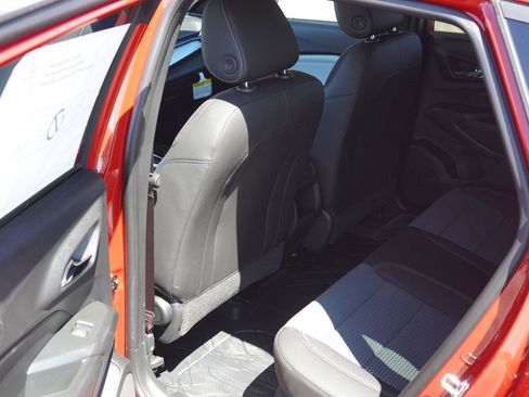New 2026 Chevrolet Trax LT FWD image 25