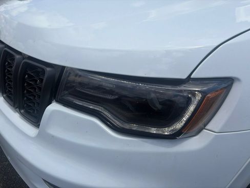 Used 2019 Jeep Grand Cherokee High Altitude RWD image 18