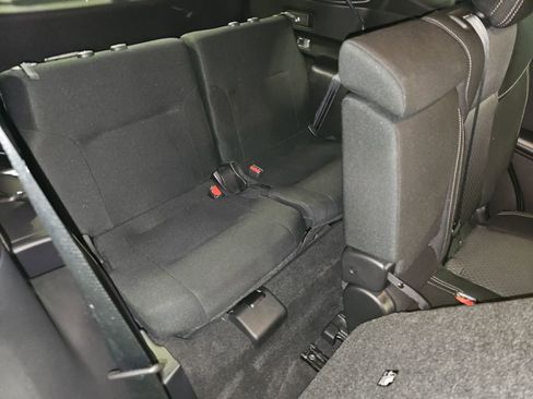 Used 2022 Mitsubishi Outlander ES image 22