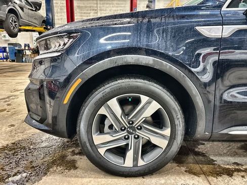 Certified 2023 Kia Sorento EX image 20