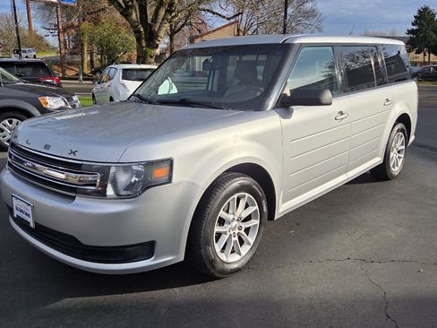 Used 2015 Ford Flex SE image 2