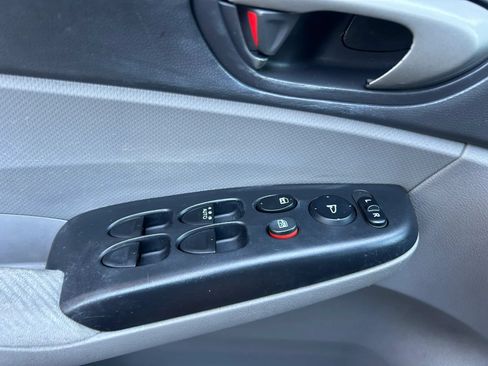 Used 2010 Honda Civic LX image 9