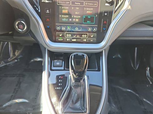 Used 2025 Subaru Outback Premium image 11
