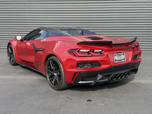 Used 2024 Chevrolet Corvette Z06 w/ Stealth Interior Trim Package RWD image 3