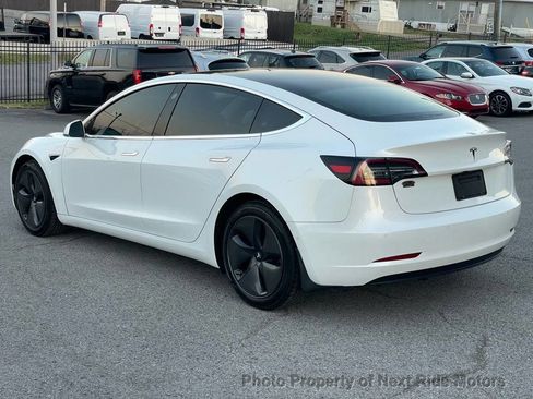 Used 2019 Tesla Model 3 Standard Range Plus image 5