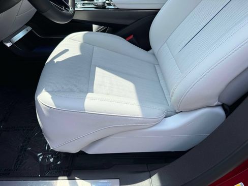 Used 2026 Cadillac Lyriq Luxury w/ LPO, Floor Liner Package AWD/4WD image 3