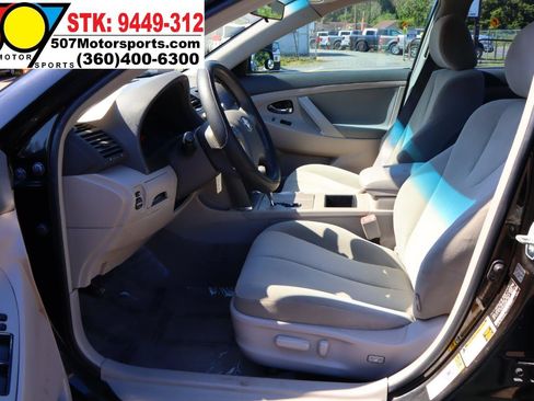 Used 2009 Toyota Camry XLE FWD image 13