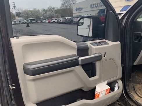 Used 2018 Ford F150 XLT image 2