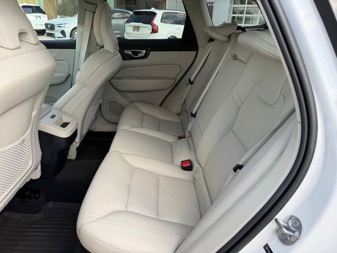 Used 2023 Volvo XC60 B5 Plus w/ Climate Package AWD/4WD image 13
