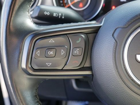 Used 2022 Jeep Gladiator Sport image 16