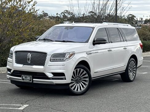 Used 2019 Lincoln Navigator L Reserve w/ Cargo Package image 2