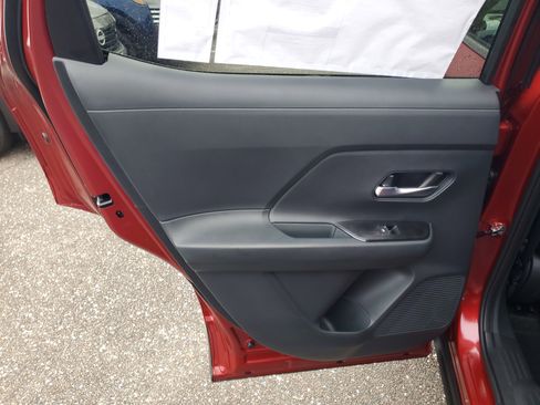 New 2026 Nissan Kicks SR image 14