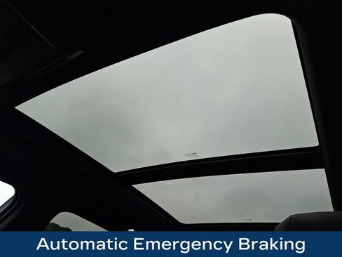 Used 2025 Cadillac XT6 Premium Luxury w/ LPO, Floor Liner Package AWD/4WD image 17