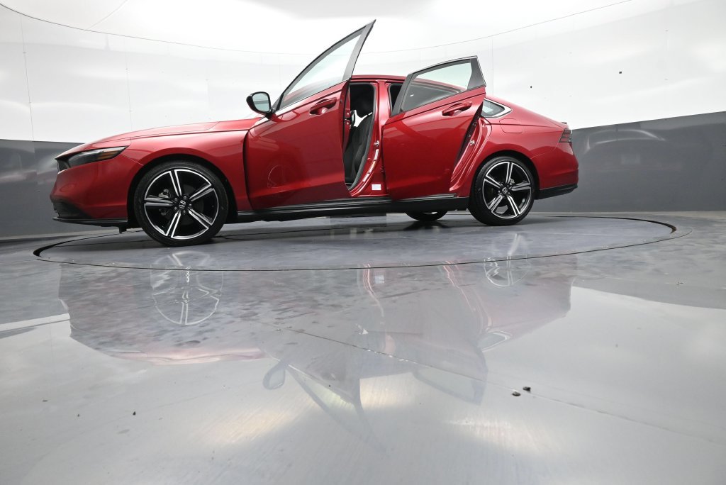 Certified 2025 Honda Accord Sport image 47
