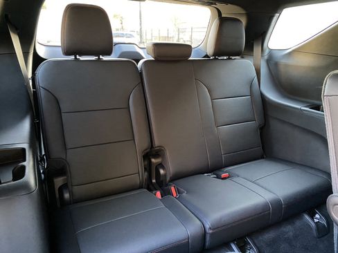 Used 2026 Chevrolet Traverse Z71 w/ Driver Confidence Package image 37