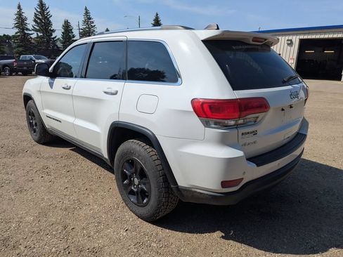 Used 2017 Jeep Grand Cherokee Laredo w/ Quick Order Package 23E AWD/4WD image 13