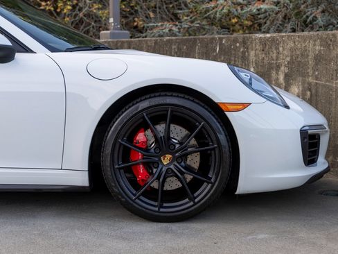 Certified 2019 Porsche 911 Carrera 4S image 14