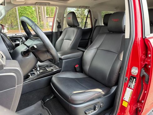 Certified 2023 Toyota 4Runner TRD Off-Road Premium w/ Off Road Premium Plus Package AWD/4WD image 18