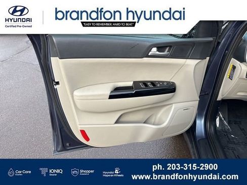 Used 2022 Kia Sportage EX w/ EX Technology Package image 11