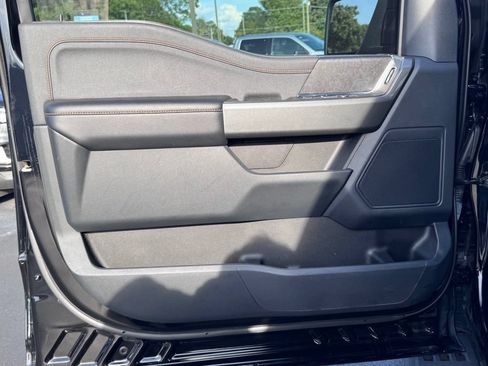 Used 2022 Ford F150 4x4 SuperCrew image 17