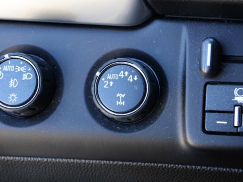 Used 2019 Chevrolet Tahoe Premier w/ Premier Plus Edition image 18