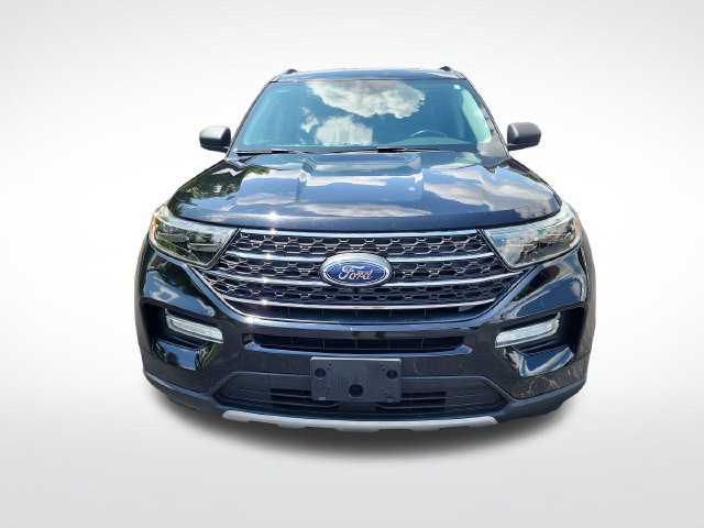 Used 2024 Ford Explorer XLT w/ Equipment Group 202A RWD image 8