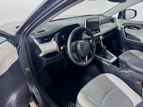 Used 2024 Toyota RAV4 XLE Premium FWD image 10