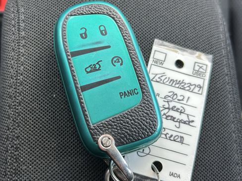 Used 2021 Jeep Renegade Sport AWD/4WD image 32