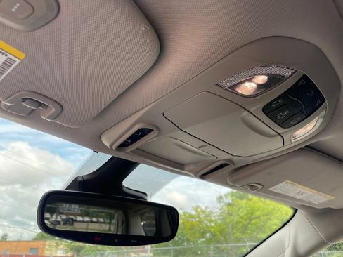 Used 2022 Chrysler Pacifica Limited FWD image 21