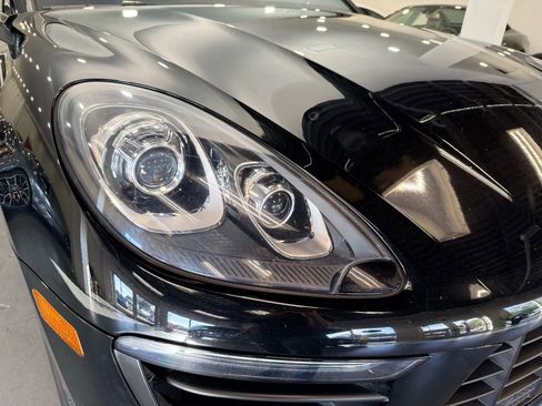 Used 2018 Porsche Macan Sport Edition image 10