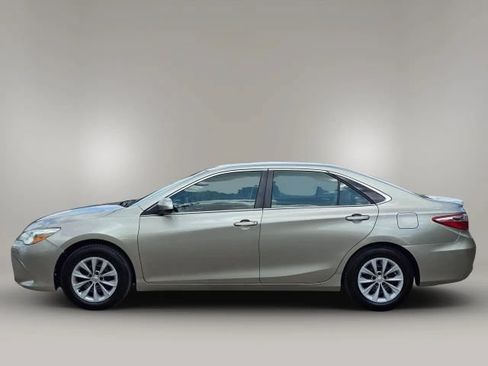 Used 2016 Toyota Camry LE FWD image 8