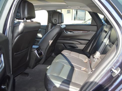 Used 2013 Cadillac XTS Premium image 22