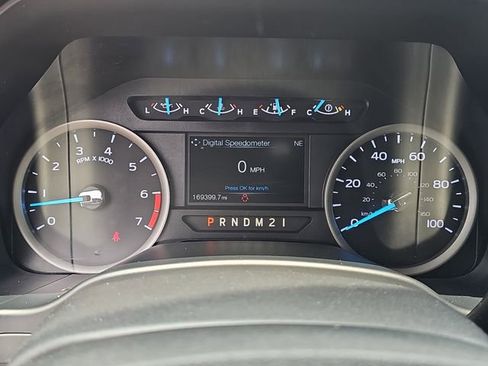 Used 2019 Ford F250 XLT w/ XLT Premium Package AWD/4WD image 17