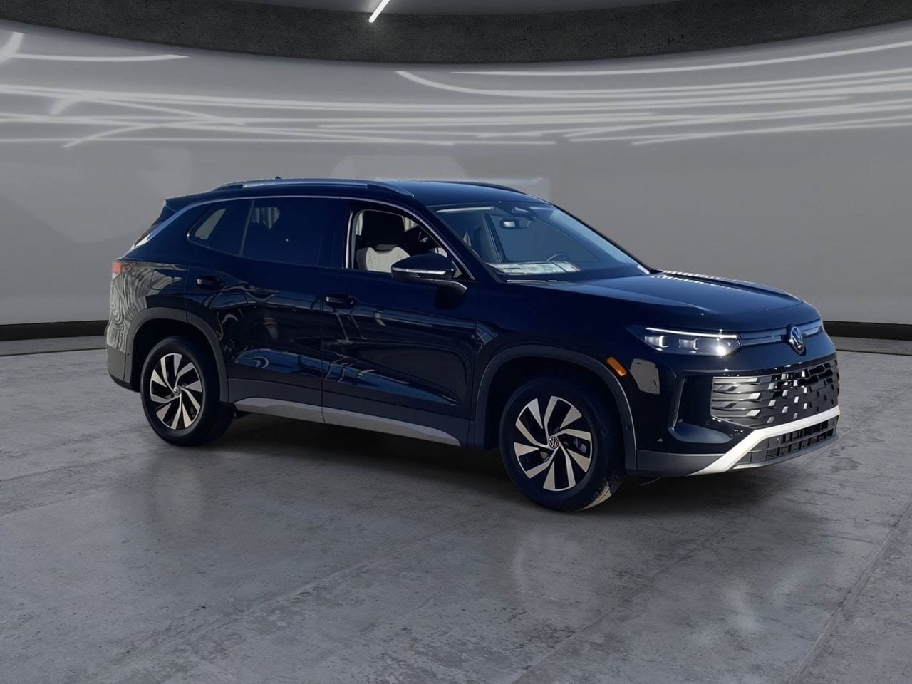 New 2026 Volkswagen Tiguan S FWD image 2