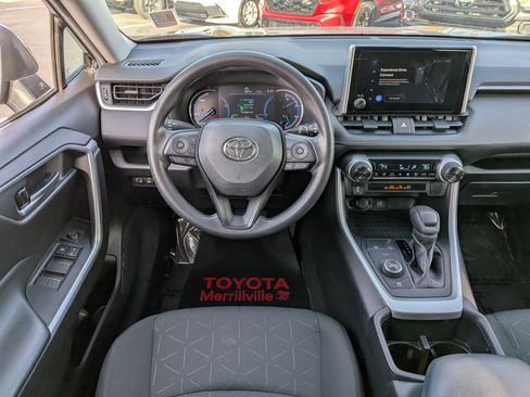 Used 2023 Toyota RAV4 XLE image 23