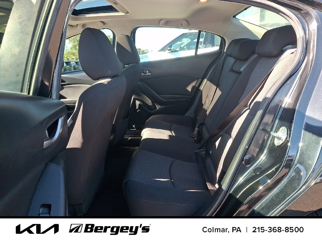 Used 2016 MAZDA MAZDA3 i Touring w/ Popular Equipment Package FWD image 12