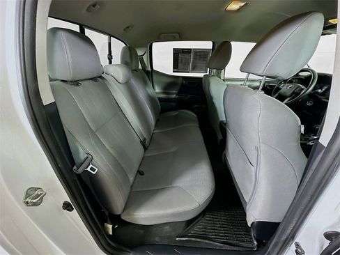 Used 2019 Toyota Tacoma SR w/ SR Convenience Package image 10