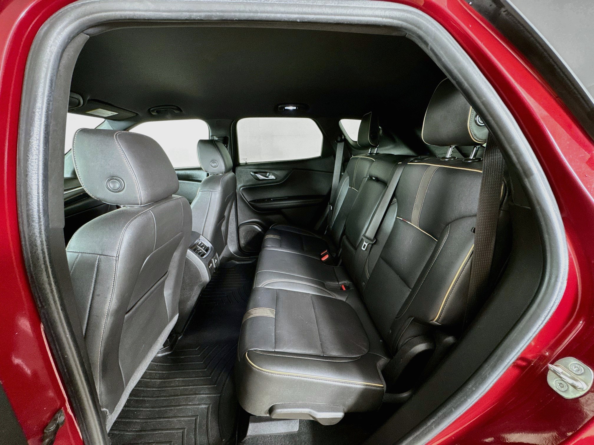 Used 2019 Chevrolet Blazer Premier w/ Driver Confidence II Package AWD/4WD image 22