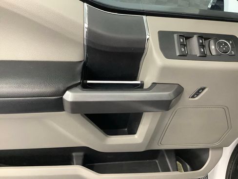 Used 2020 Ford F150 XLT w/ Trailer Tow Package AWD/4WD image 9