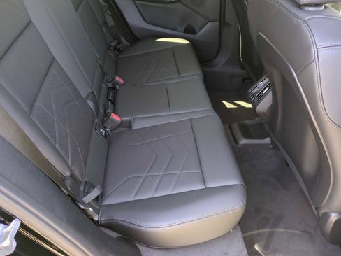 Used 2025 BMW X2 xDrive28i w/ Convenience Package image 21