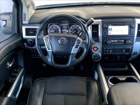 Used 2016 Nissan Titan PRO-4X AWD/4WD image 6