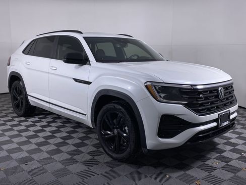 Used 2025 Volkswagen Atlas Cross Sport SEL R-Line image 21
