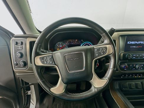 Used 2018 GMC Sierra 1500 Denali w/ Denali Ultimate Package AWD/4WD image 11
