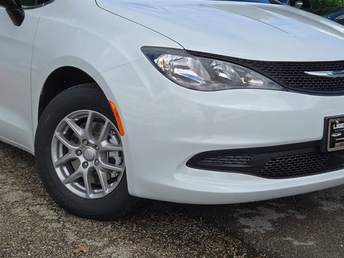 New 2027 Chrysler Pacifica LX FWD image 3