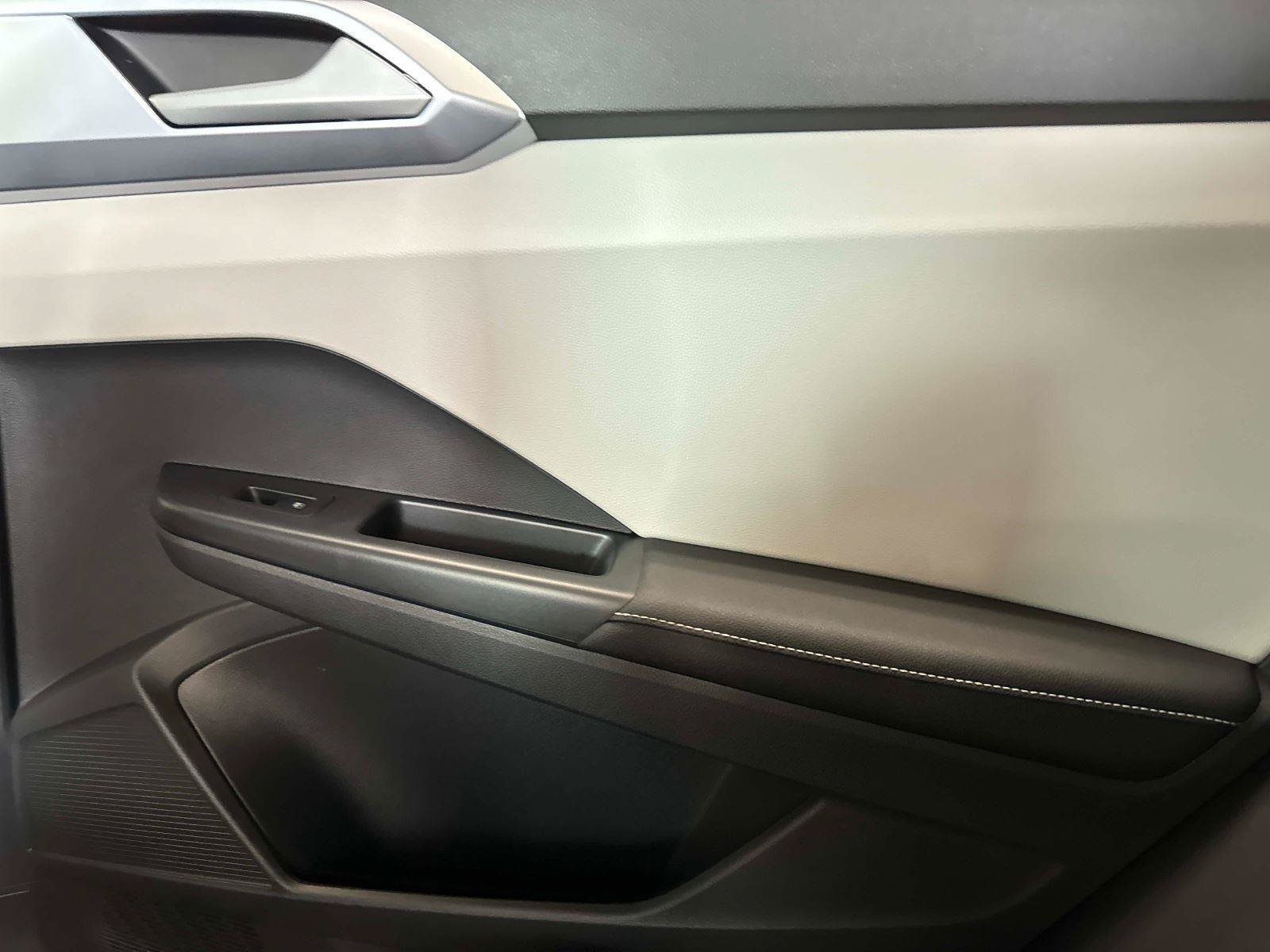 New 2026 Volkswagen Taos SE AWD/4WD image 16
