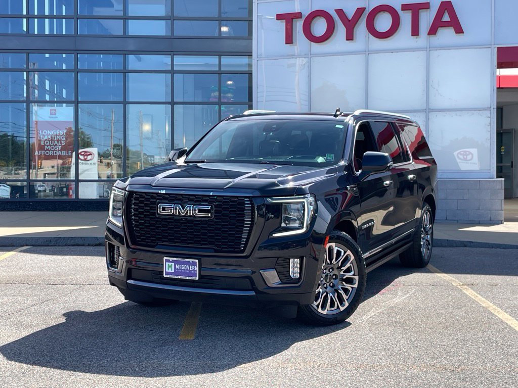 Used 2023 GMC Yukon XL Denali Ultimate AWD/4WD image 1