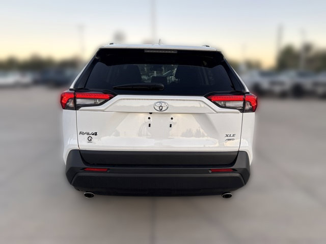 Used 2024 Toyota RAV4 XLE AWD/4WD image 8