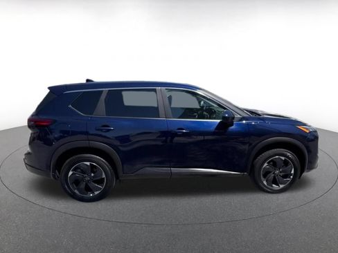 Used 2025 Nissan Rogue SV FWD image 13